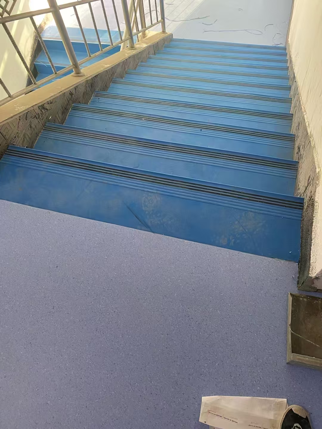PVC self fastening corner stair treads