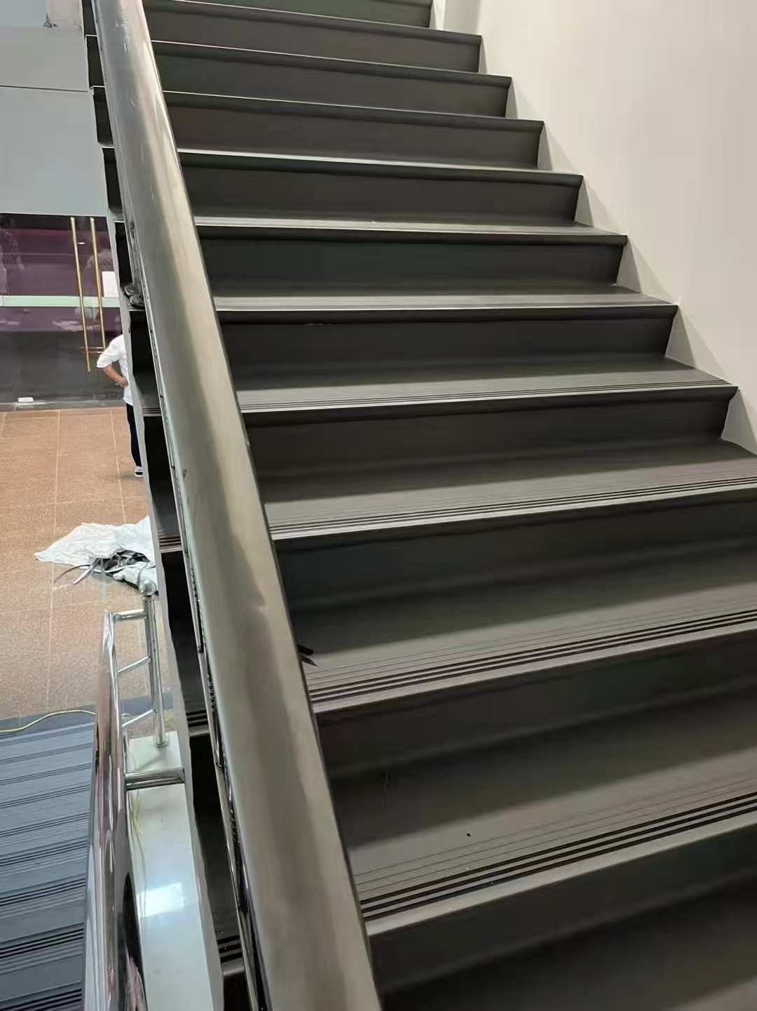 PVC self fastening corner stair treads